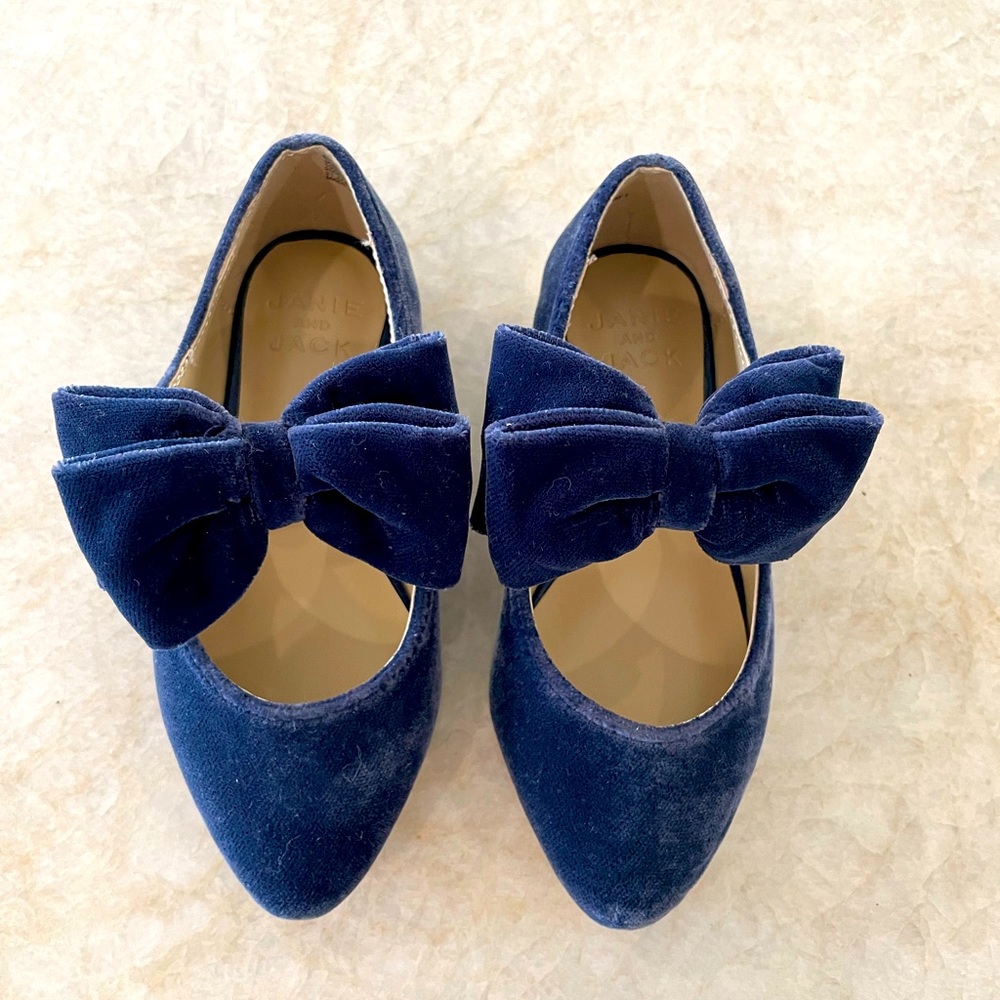 Janie & Jack Velvet Toddler Dress shoes size 8